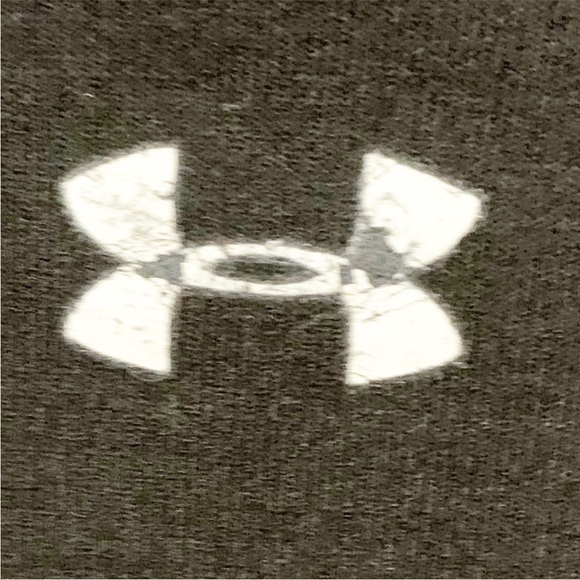 Under Armour Bundle of Two Athletic Tops Graphic Size Small Long & Short Sleeve - Picture 12 of 14